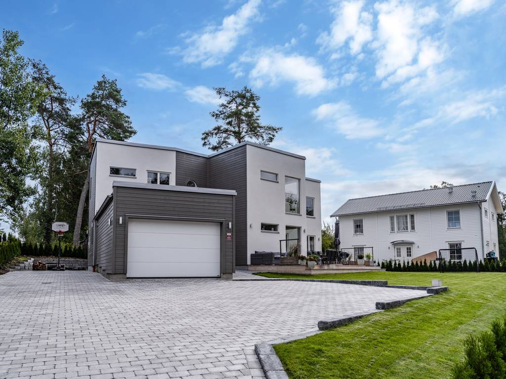 stenlaggning garageuppfart marksten vasjon sollentuna